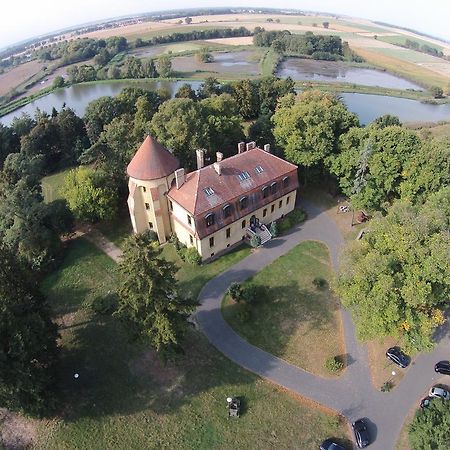 Hotel Zamek Dobra Oleśnica Esterno foto